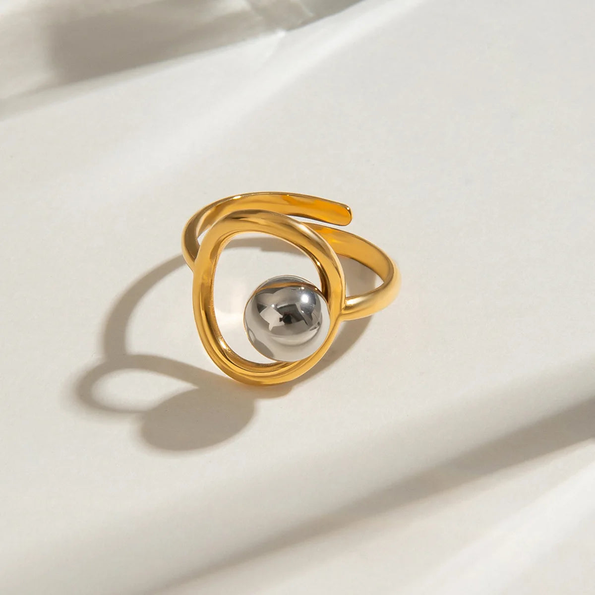Bague Géométrique Ajourée Plaquée Or 18K